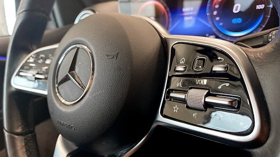 Mercedes-Benz EQB300 20 of 24