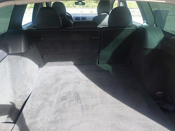 Volvo V50 5 of 5
