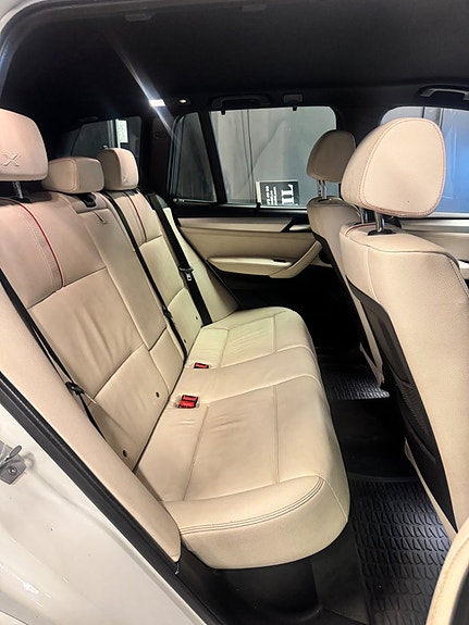 BMW X3 13 of 16