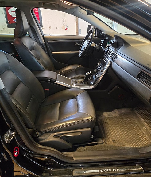 Volvo XC70 4 of 11