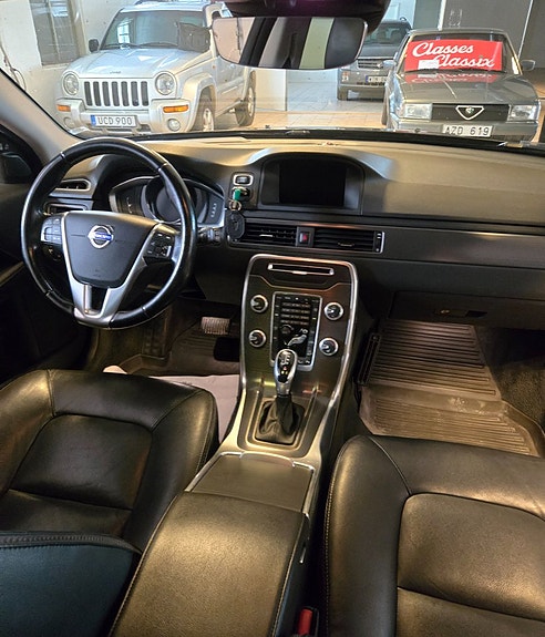 Volvo XC70 5 of 11