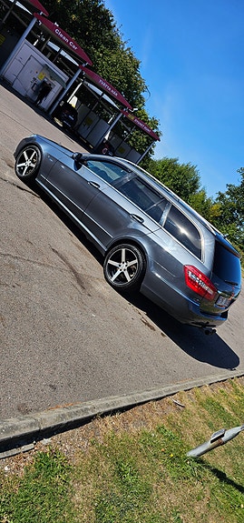 Mercedes-Benz E250 2 of 4