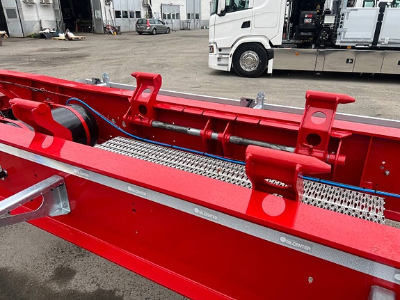 Bilcenter's 4 Axlade lastväxlarvagn med glider,  38 000 Kg 7 of 12