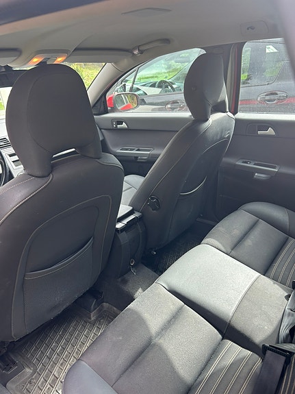 Volvo V50 4 of 6