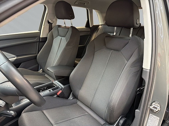 Audi Q3 8 of 9