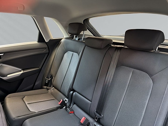 Audi Q3 5 of 9