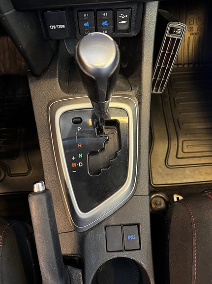 Toyota Auris 12 of 12