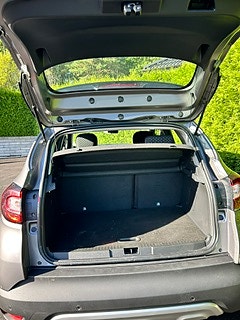 Renault Captur 4 of 6