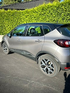Renault Captur 2 of 6