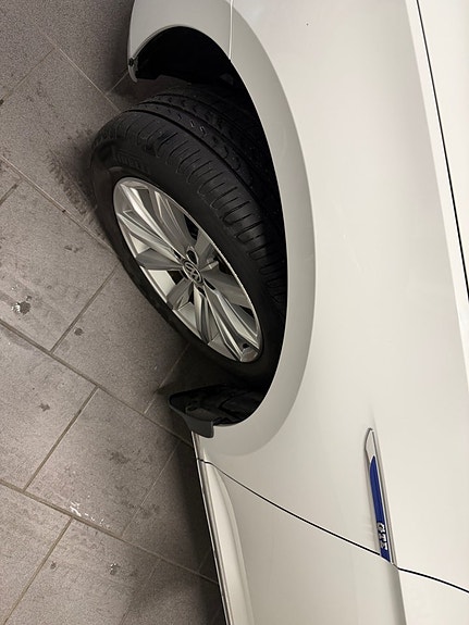Volkswagen Passat 27 of 30