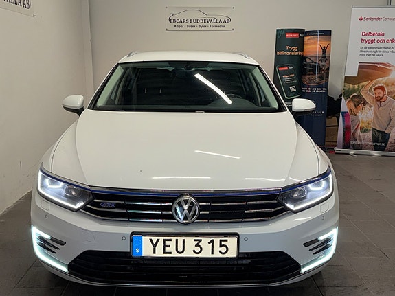Volkswagen Passat 9 of 30