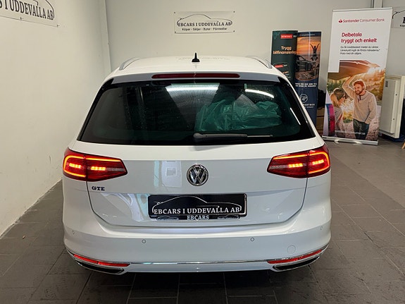 Volkswagen Passat 5 of 30