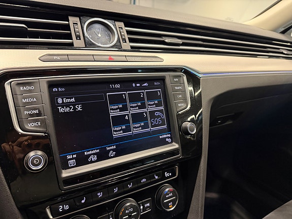 Volkswagen Passat 19 of 30