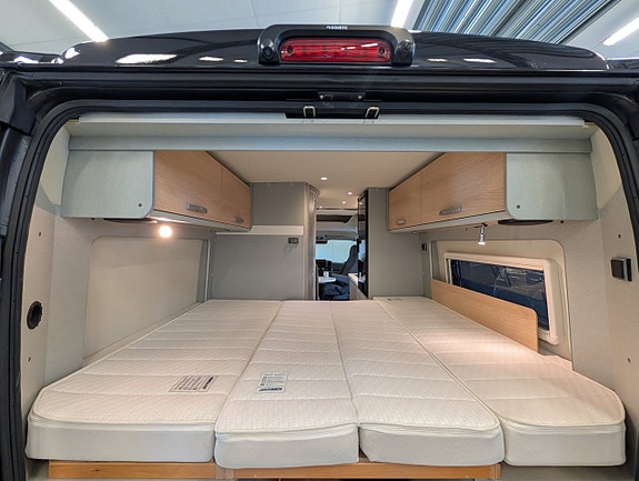 Hymer Free 600 / Automat / Pop-up / 4 sängar / Offgrid 30 of 30