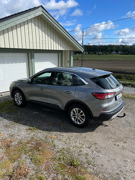 Ford Kuga 3 of 17
