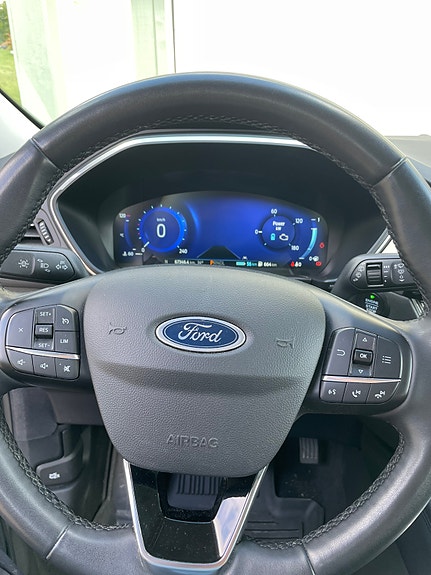 Ford Kuga 8 of 17