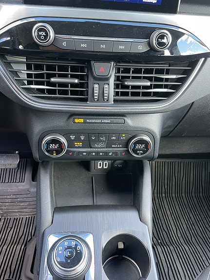 Ford Kuga 11 of 17