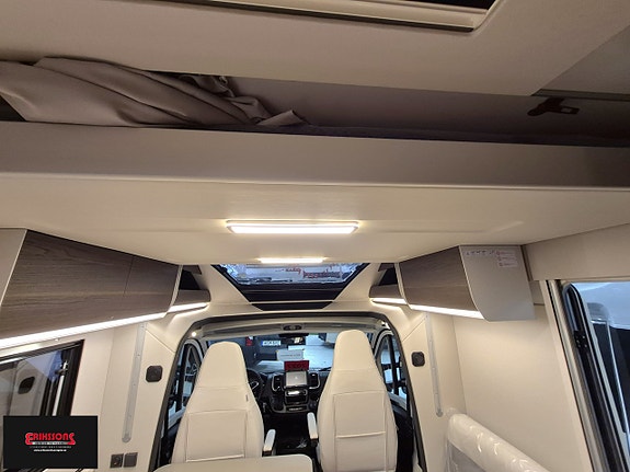 Adria MATRIX SUPREME 670 SL - Fiat MultiJet3 140HP (103kW) HD 43H 8 of 14