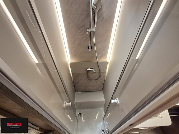 Adria MATRIX SUPREME 670 SL - Fiat MultiJet3 140HP (103kW) HD 43H 11 of 14