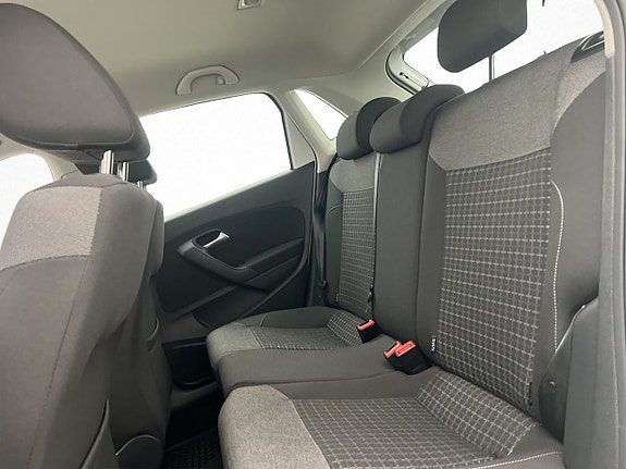 Volkswagen Polo 20 of 26