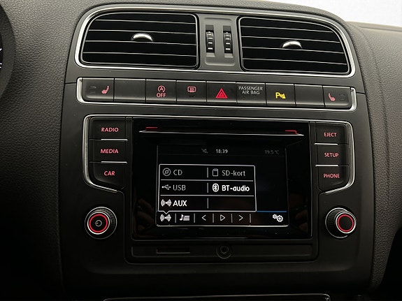 Volkswagen Polo 16 of 26