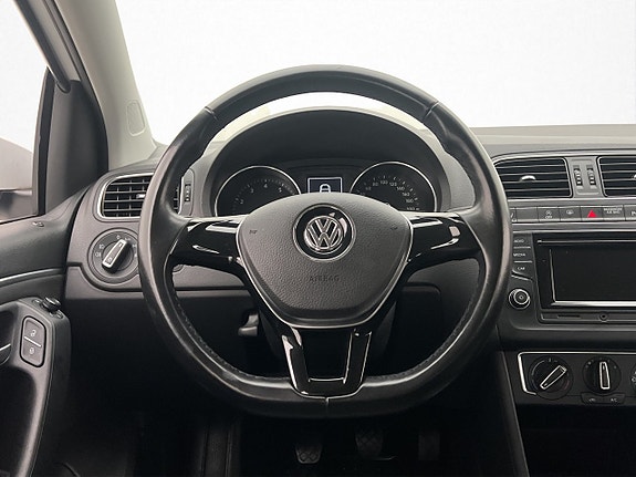 Volkswagen Polo 11 of 26