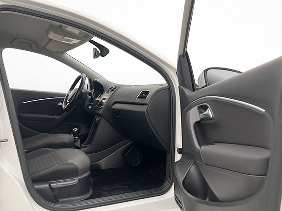 Volkswagen Polo 19 of 26
