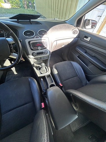 Ford Focus 10 of 12