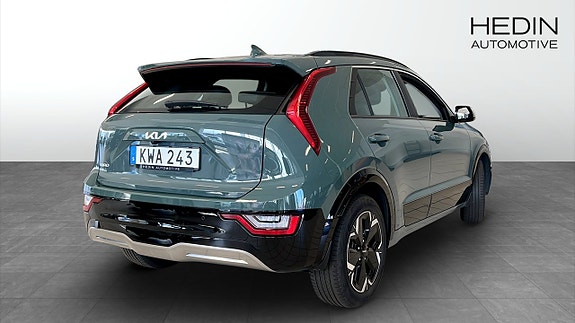 Kia e-Niro 2 of 12