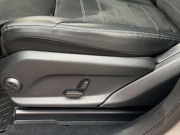 Mercedes-Benz GLC200 d 14 of 30