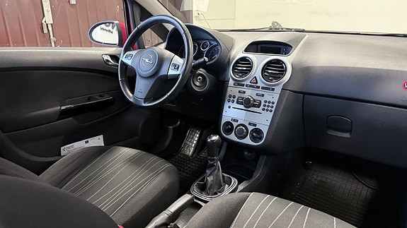 Opel Corsa 12 of 12