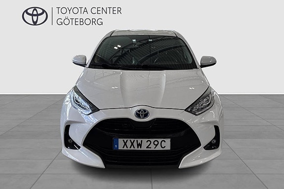 Toyota Yaris 7 of 12