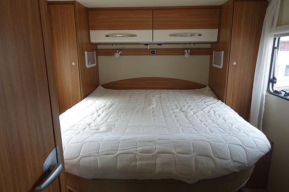 Carado T 339 /Queensbed, Solcell, Turbovent 16 of 25