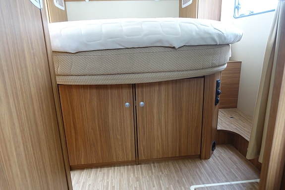 Carado T 339 /Queensbed, Solcell, Turbovent 17 of 25