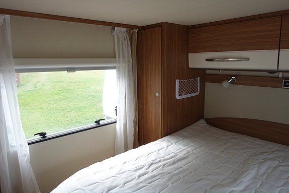 Carado T 339 /Queensbed, Solcell, Turbovent 18 of 25