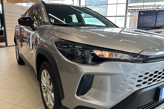 Toyota Corolla Cross 23 of 26