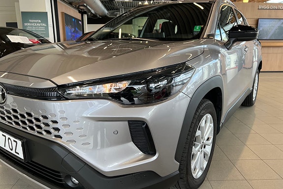 Toyota Corolla Cross 24 of 26
