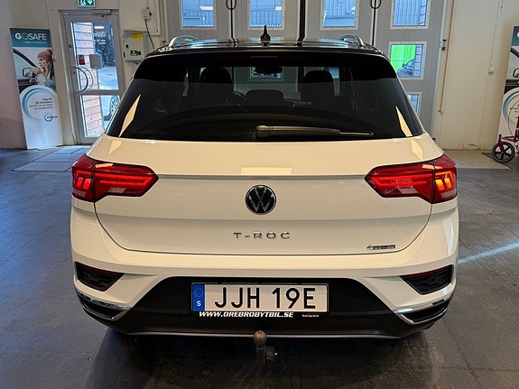 Volkswagen T-Roc 24 of 25