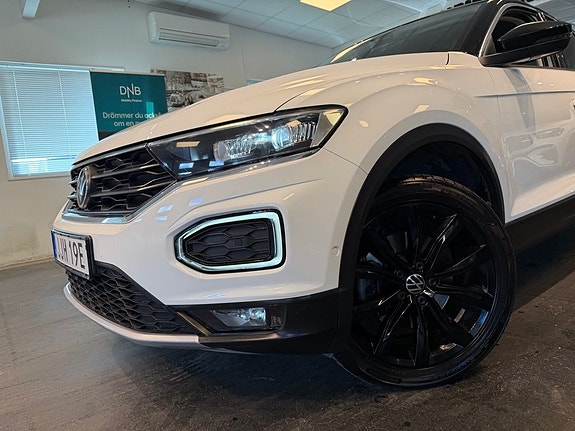 Volkswagen T-Roc 6 of 25