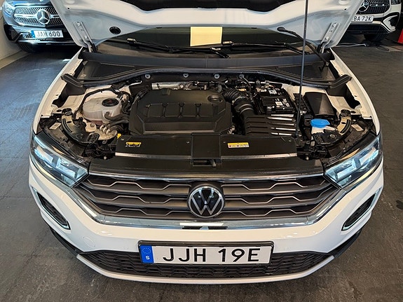 Volkswagen T-Roc 22 of 25