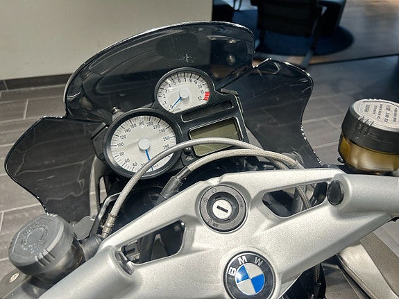 BMW K1300R Slipon/Sidoväskor/Kolfiber BellyPan/4168 mil 6 of 17