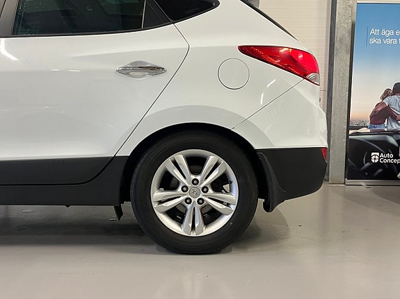Hyundai ix35 8 of 18