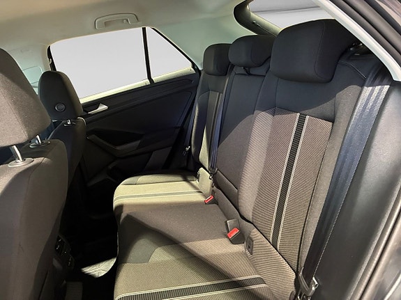 Volkswagen T-Roc 12 of 14