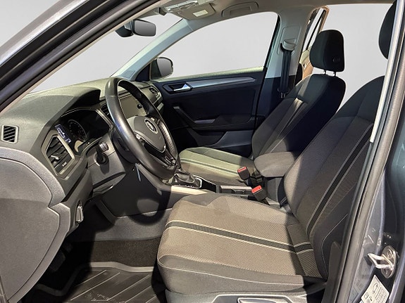 Volkswagen T-Roc 9 of 14