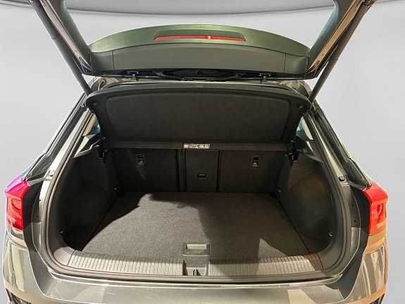 Volkswagen T-Roc 14 of 14