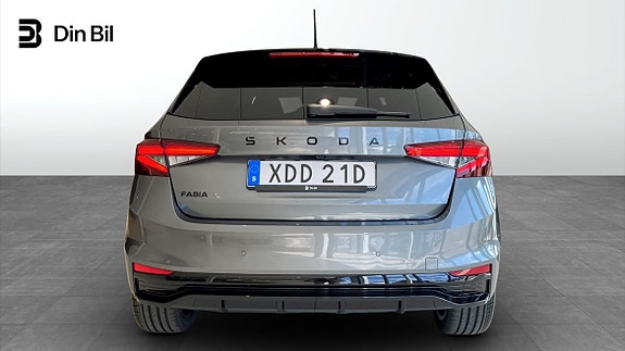 Skoda Fabia 5 of 19