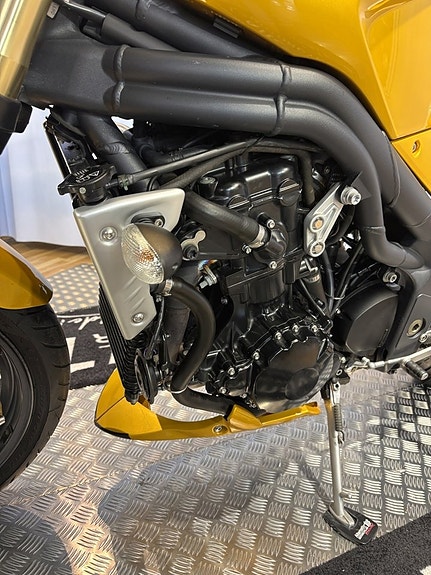 Triumph SPEED Triple 1050 14 of 16
