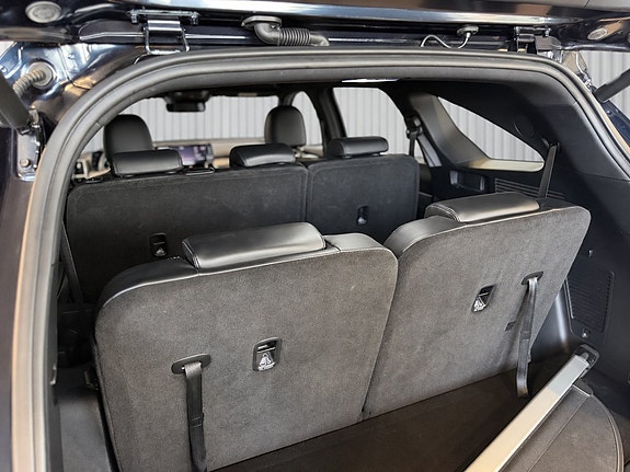 Kia Sorento 16 of 29