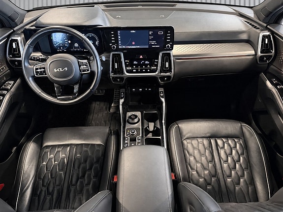 Kia Sorento 2 of 29