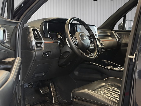 Kia Sorento 8 of 29